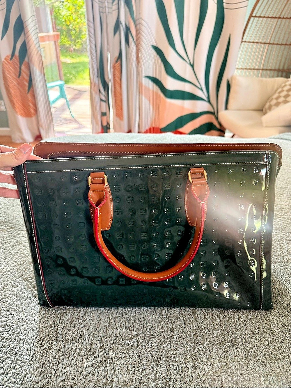 Arcadia Collection Patent Tote in Dark Green & Brown Like New